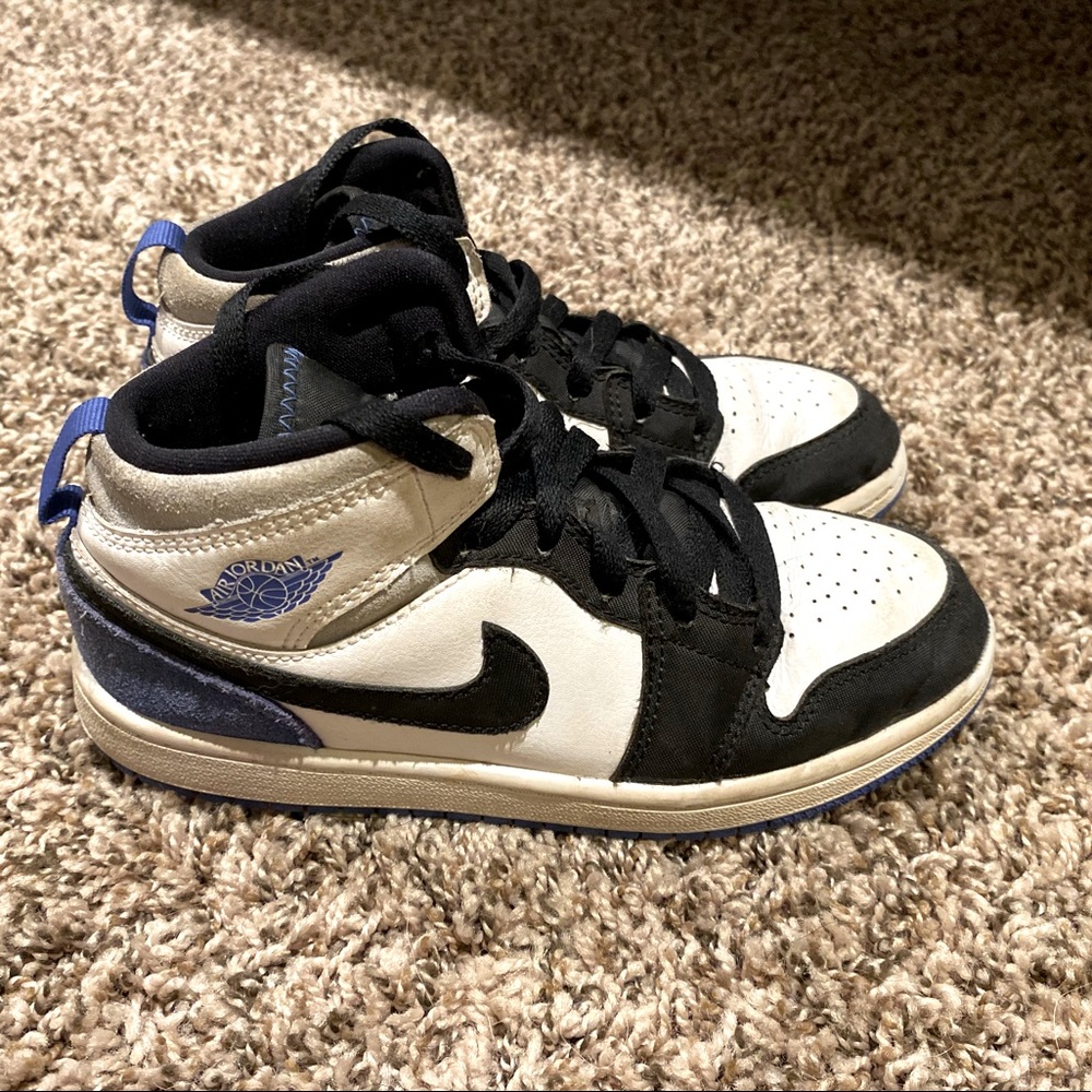 Jordan’s size 2 youth